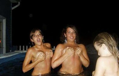 Bi-Otches in the Russian tub