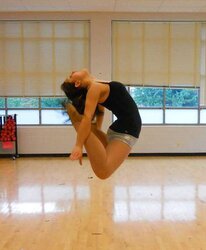 FLEXI CHICKS, TEENAGERS SPREADING, FIT DOLLS, CONTORTIONISTS