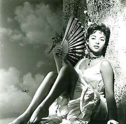 Rita Moreno---non naked