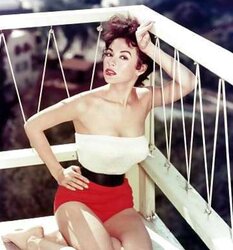 Rita Moreno---non naked