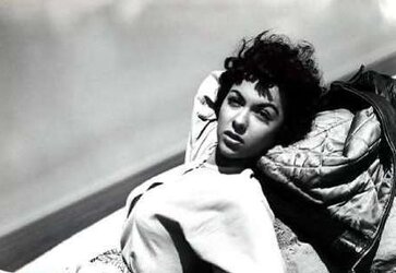 Rita Moreno---non naked