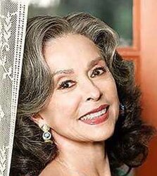 Rita Moreno---non naked