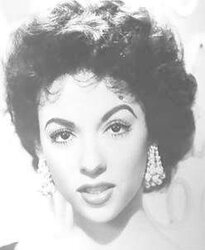 Rita Moreno---non naked