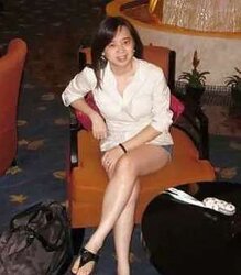 Pinay Chinese MUMMY With White Splendid Gams