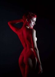 Crimson haired queen