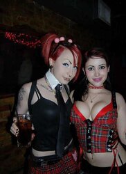 Les salopes ( gothic , emo )