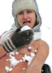 Public Bareness ( Snow )