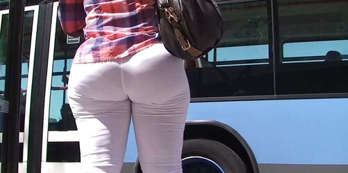 Massive rump saucy donk cheeks