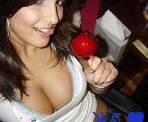 Non-naked Facebook bombshells