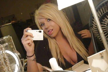 Non-naked Facebook bombshells