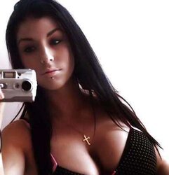 Non-naked Facebook bombshells