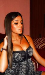 Non-naked Facebook bombshells