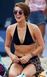 Celeb Jism Targets : Jessica Stroup