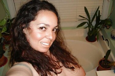 Steamy Big-Titted Housewife