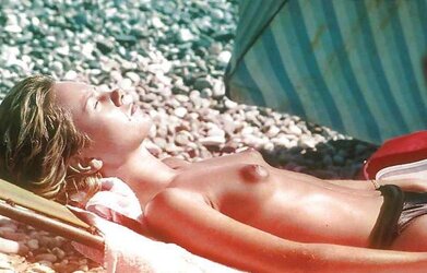 Super-Steamy mermaids and beach bunnies +more outdoor XXXXII