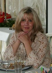 Ash-Blonde Wifey