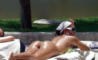 Inexperienced dame bootie