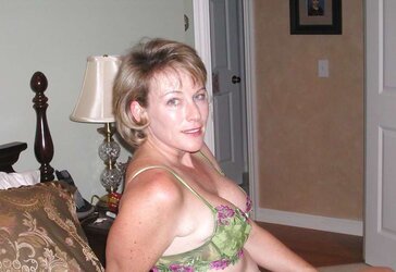 Who dont like mature women