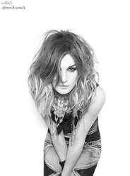 Shenae Grimes