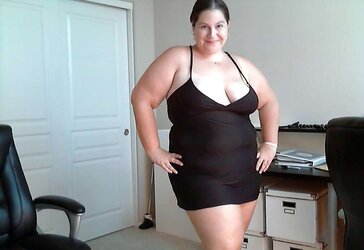 Enormous PLUMPER Honeys Tummy And Bootie
