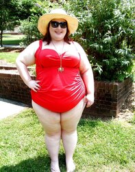 Enormous PLUMPER Honeys Tummy And Bootie