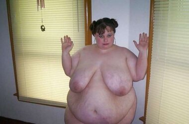SSBBW Tummy, bum and knockers random images