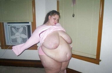SSBBW Tummy, bum and knockers random images