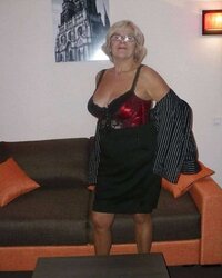 Mature Sweetie - Annick