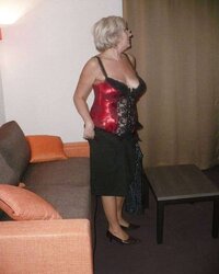 Mature Sweetie - Annick