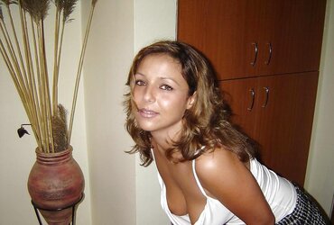 Downblouse - nipple slides