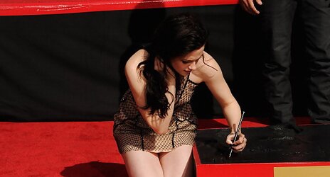 Kristin stewart getting down on all fours