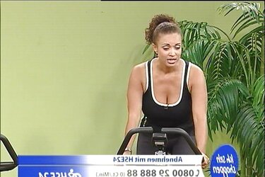 Shopping TV Stunners - Astrid Van Der Staaij