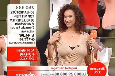 Shopping TV Stunners - Astrid Van Der Staaij