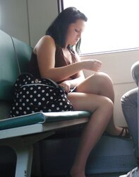 Public Transport Upskirt mingle