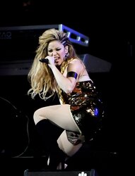 Shakira By twistedworlds