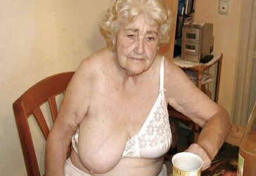 Aged cooters but still kinky