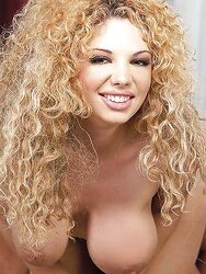 Kikki Daire - epic baps and curly hair!