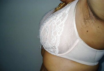 Indian aunty bra-stuffers