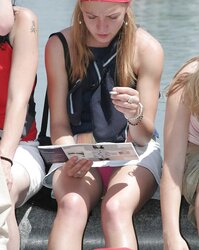 UpSkirt Hunting