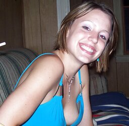 Downblouse Teenager