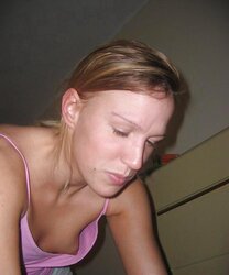 Downblouse Teenager