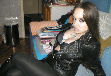 Cool tramp Ani
