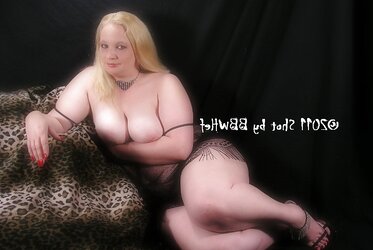 ASH-BLONDE IN A DARK-HUED NIGHTIE SHOT BY BBWHEF