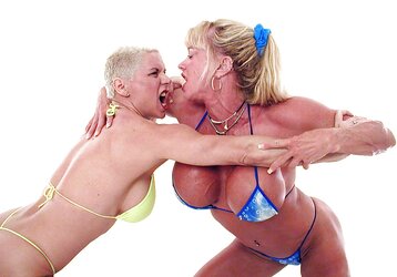 Muscle ginormous blondey dyke dominatrix