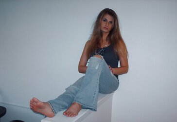 Amanda Torn Denim
