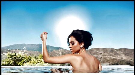 INNA - Romanian Singer - Bare - londonlad