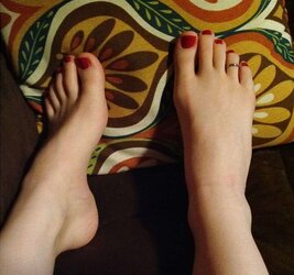 Wtf Stunning Teenie Soles reloaded v1.