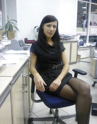 An employee of the bank with standing nips