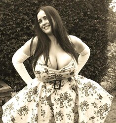 Sarah Lang welsh enormous fun bags (pokerface itv)