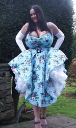 Sarah Lang welsh enormous fun bags (pokerface itv)